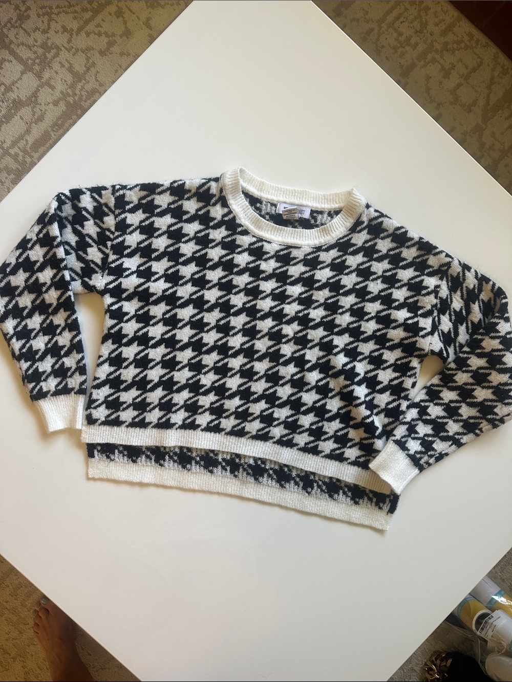 William Rast Black & White Houndstooth Cropped Sweater